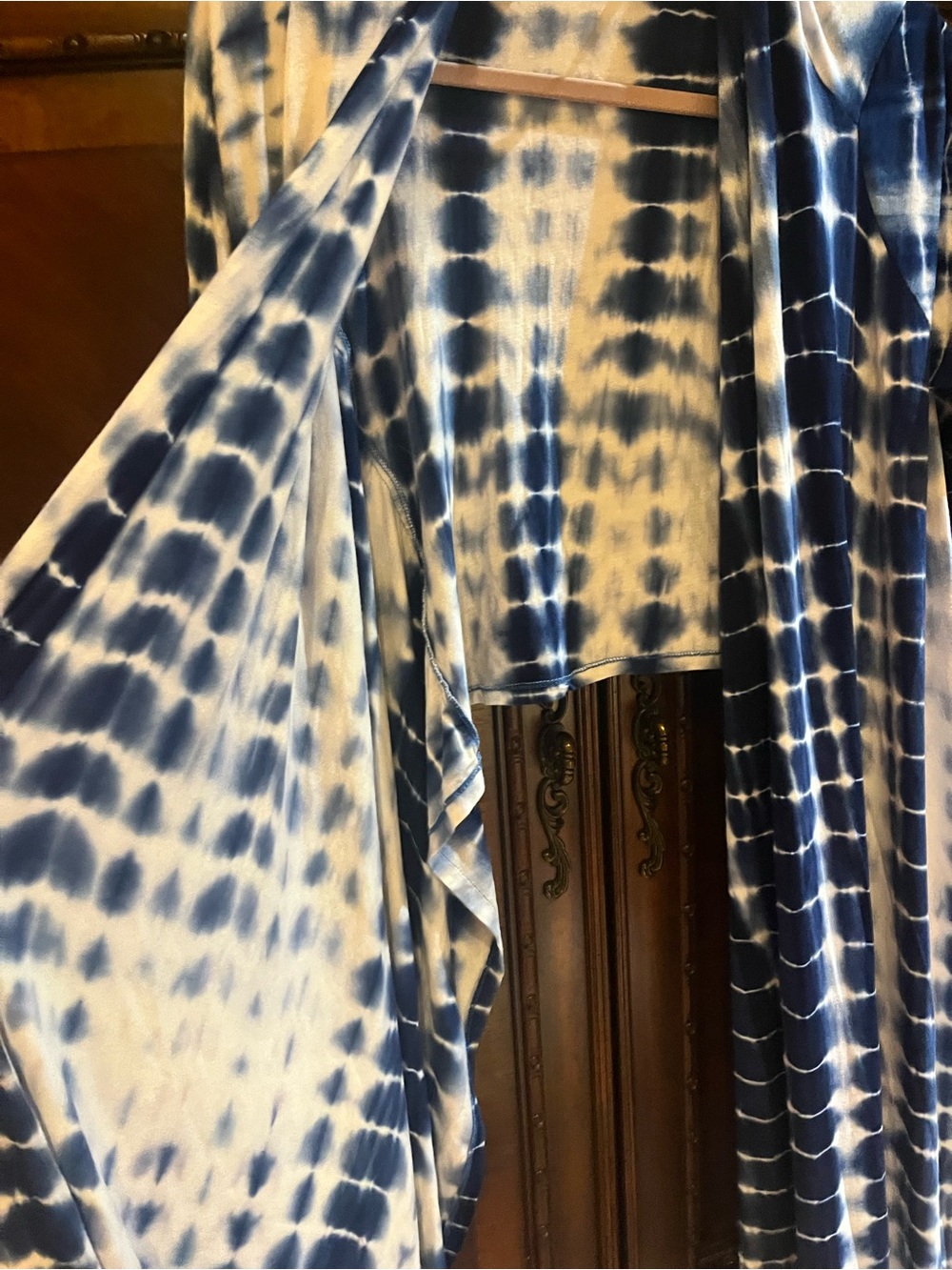 Jennafer Grace Handmade Tie Die Kimono Blue & White - Picture 6 of 10